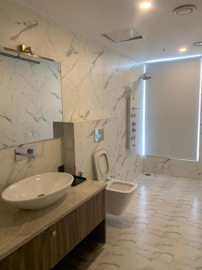 Claret Inn & Suite 戴尔豪斯 外观 照片