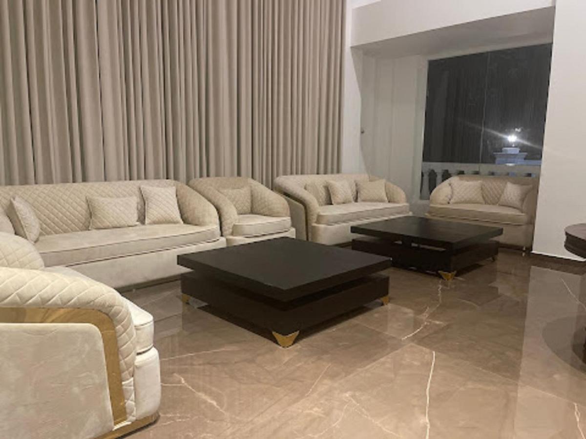 Claret Inn & Suite 戴尔豪斯 外观 照片