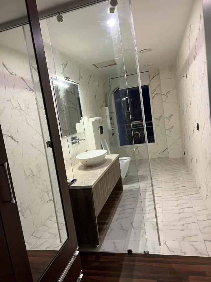 Claret Inn & Suite 戴尔豪斯 外观 照片