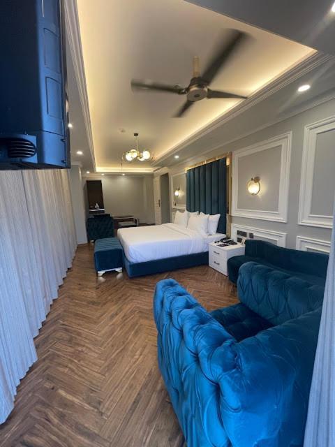 Claret Inn & Suite 戴尔豪斯 外观 照片