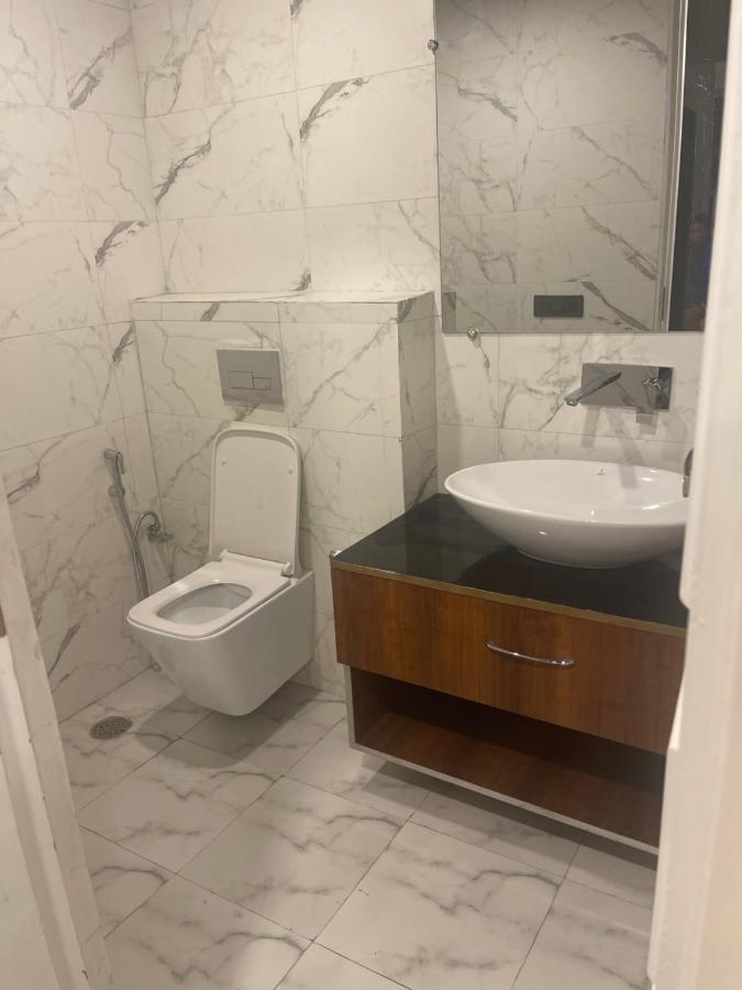 Claret Inn & Suite 戴尔豪斯 外观 照片