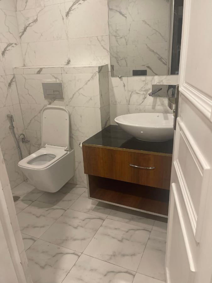 Claret Inn & Suite 戴尔豪斯 外观 照片